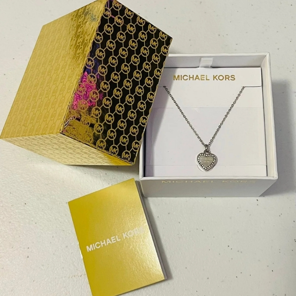 BRAND NEW MICHAEL KORS RHINESTONE HEART NECKLACE - Picture 3 of 5